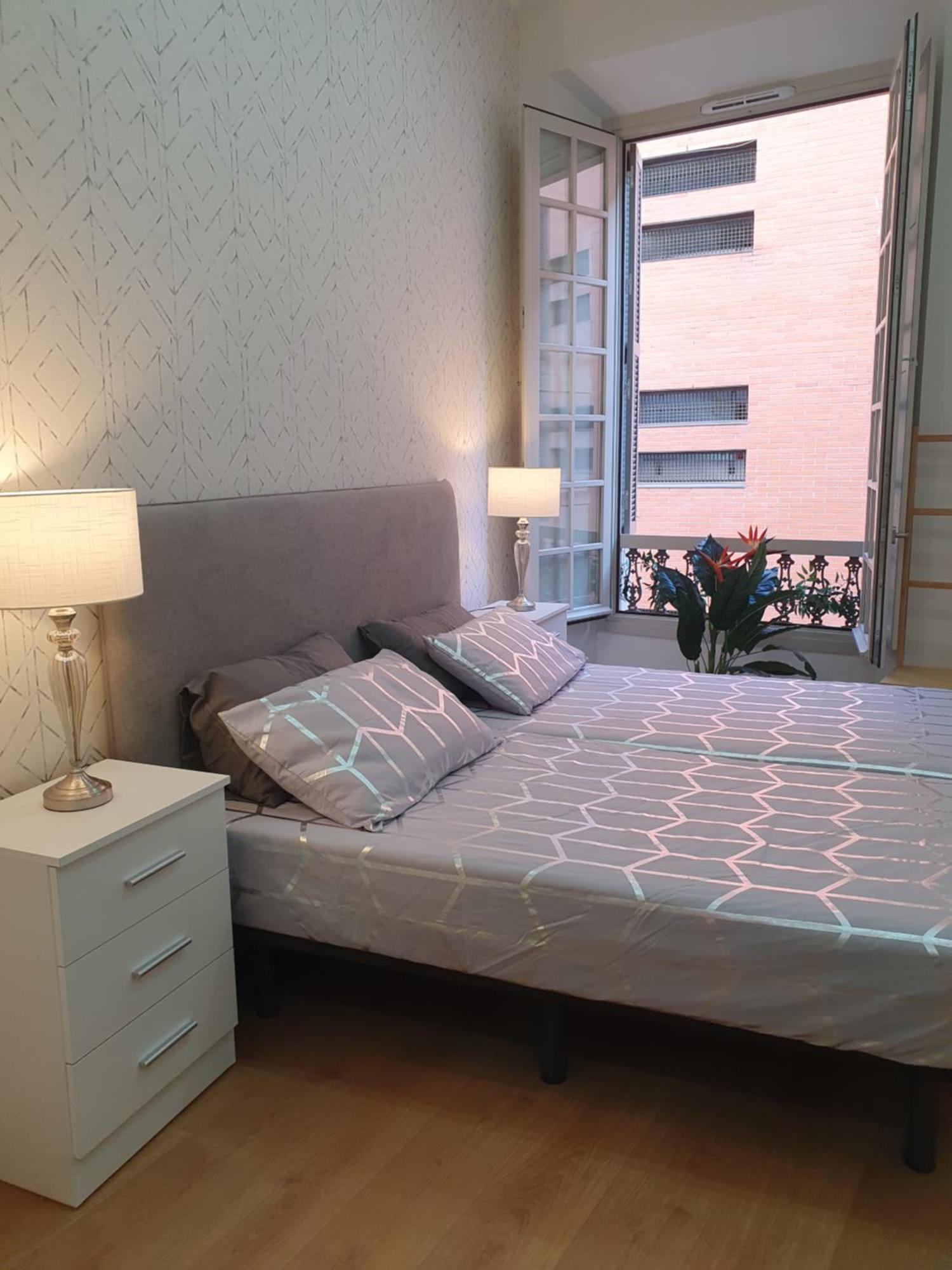 Beautiful Historic Center Apt! Малага Екстериор снимка